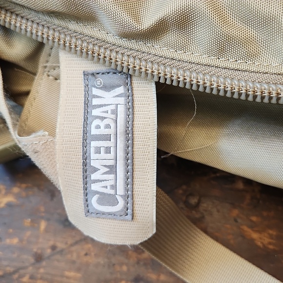 SkullCandy Camelbak rare backback-sand color beige - Picture 5 of 10